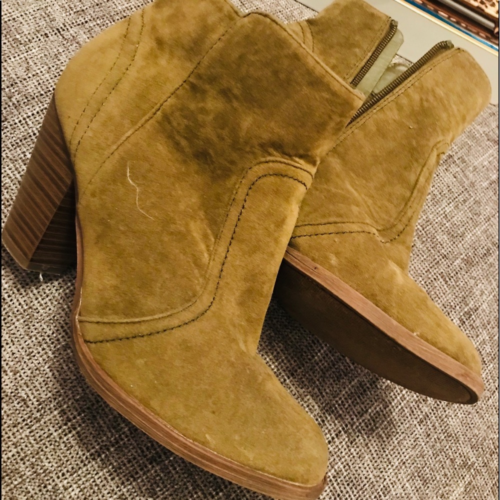 SUEDE Forest GREEN BOOTIES
